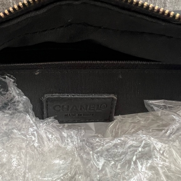 Authentic Chanel stitched tote bag all black - Picture 9 of 9